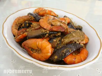 Fish-flavored eggplant shrimp