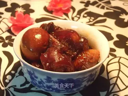 Vinegar ginger pork knuckle soup