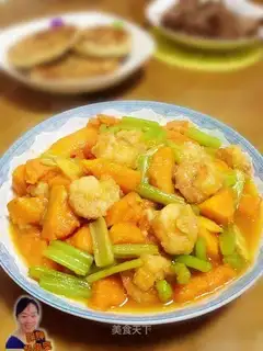Papaya and celery shrimp