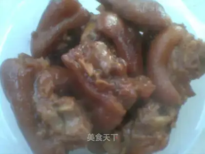 braised pork trotters