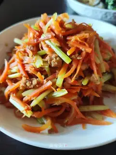 Cracker carrots