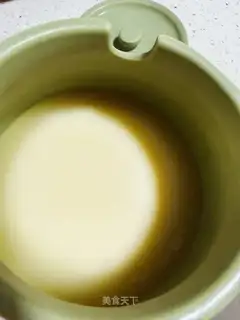 Air frying pans of pig oil