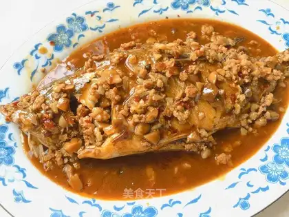 Red-fried sturgeon