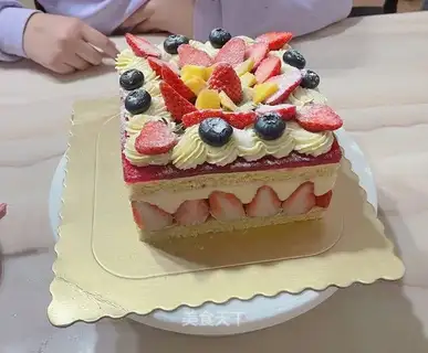 French strawberry cake