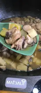 A mushroom stew of wings