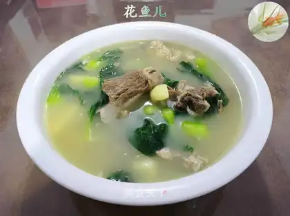 Potato broccoli bone soup
