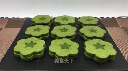 Tea chocolate cakes