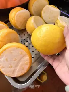 Pumpkin buns