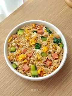 Low cucumber egg fried rice