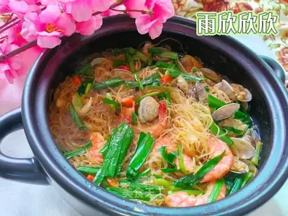A garlic fan with a shrimp nail