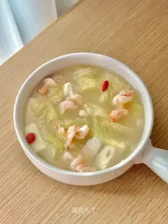 Shrimp cutter bean curd soup