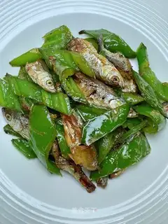 Pyramid fried fish