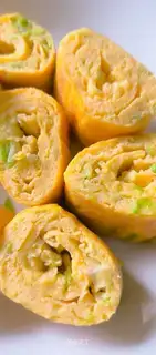 Shrimp egg rolls