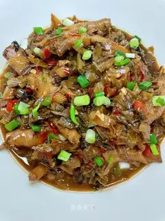 Plum-crunch chicken claws