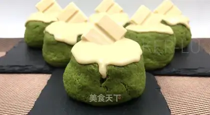 ♪ With tea and cheese ♪