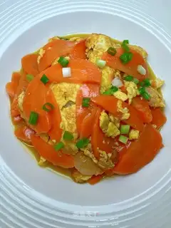 Shrimp eggs fried carrots