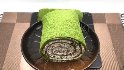 Tea and cheese towel rolls