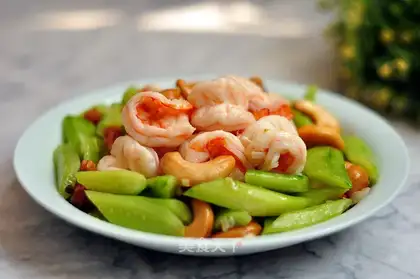 cucumber cashew shrimp