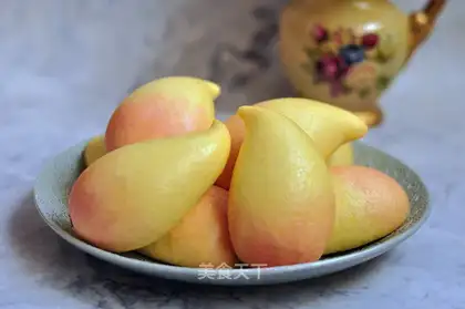 Corn-faced mango buns