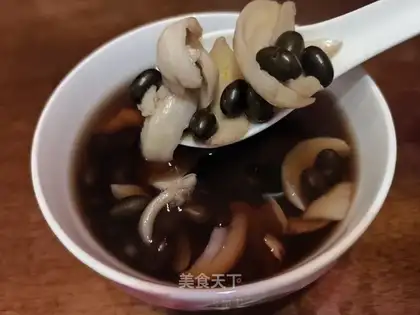 Black Bean lily soup