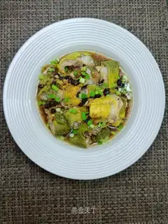 Garlic soybeans, cedar fish