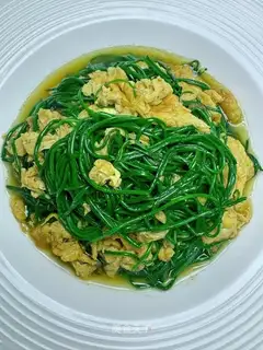 Onion fried eggs
