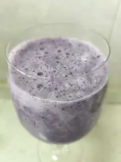 Blueberry milkshake