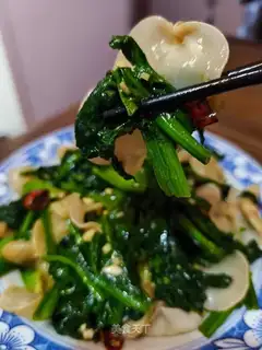 White jade, spinach