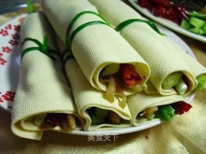 Vegetable and bean rolls