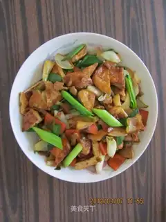 stir-fried tofu slices