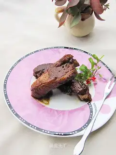Fried bones with onion sauce