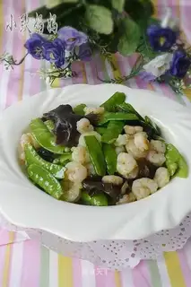 stir-fried shrimp with peas
