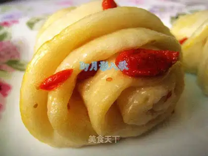 wolfberry roll