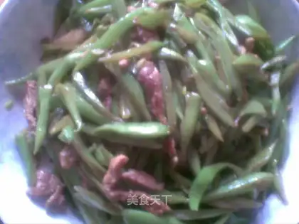 stir-fried pork with shredded beans
