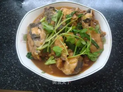 Stewed catfish with garlic