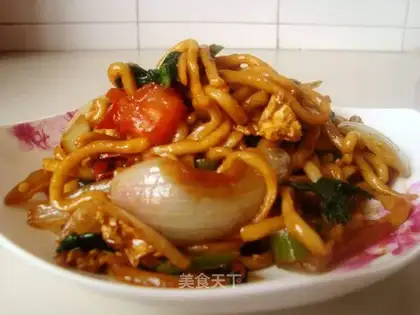 Fried noodles with vegetarian vegetables