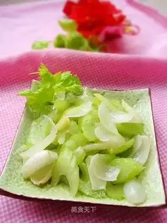 stir-fried lily with celery