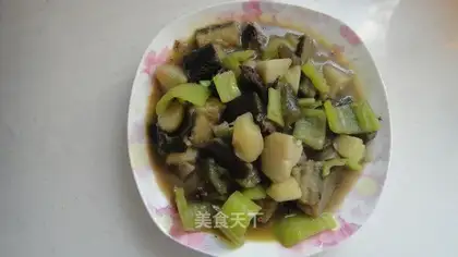 Stewed eggplant with potatoes