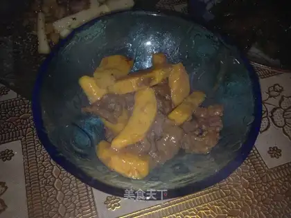 Mango beef fillet stir-fried