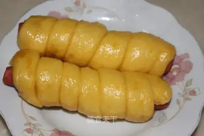 Pumpkin ham sausage roll