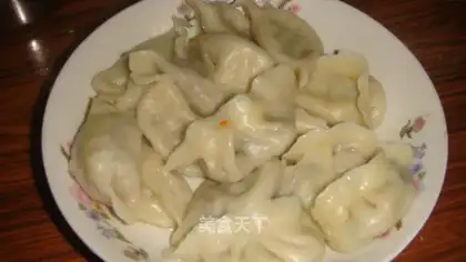 Dumplings stuffed with three delicacies