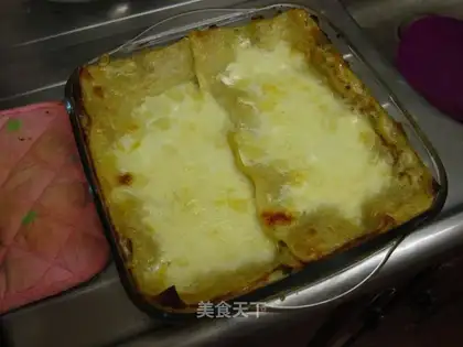 Grilled lasagna with meat sauce
