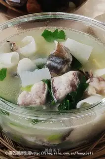 Ginger, potato and eel soup