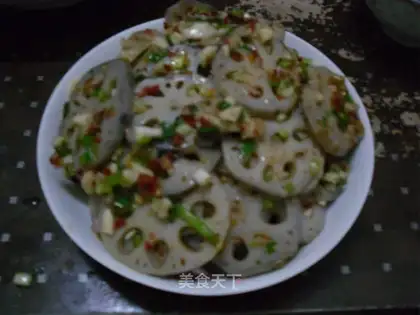 Cold lotus root slices