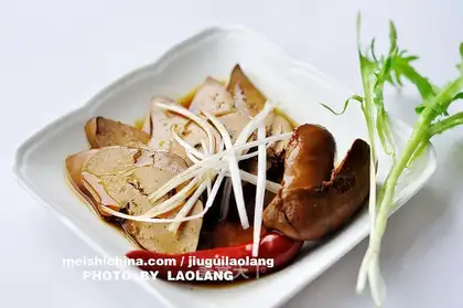 Chicken liver in five-spice sauce