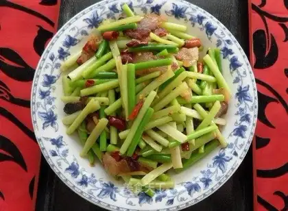 stir-fried garlic sprouts