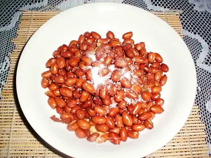 Crispy peanuts