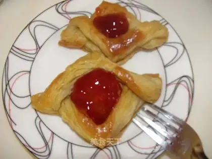 Strawberry Thousand Layer Crispy