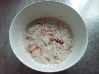 Microwave milk oatmeal