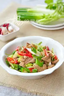 lamb with fried green onions